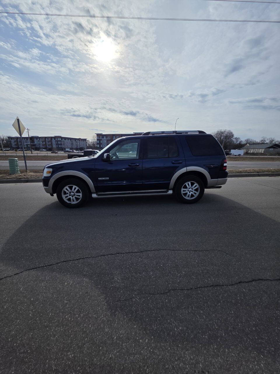Dk. Blue 2006 Ford Explorer Eddie Bauer Eddie Bauer 4dr SUV 4WD (V8) 1