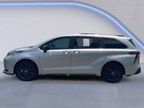 2022 Toyota Sienna XSE 7-Passenger