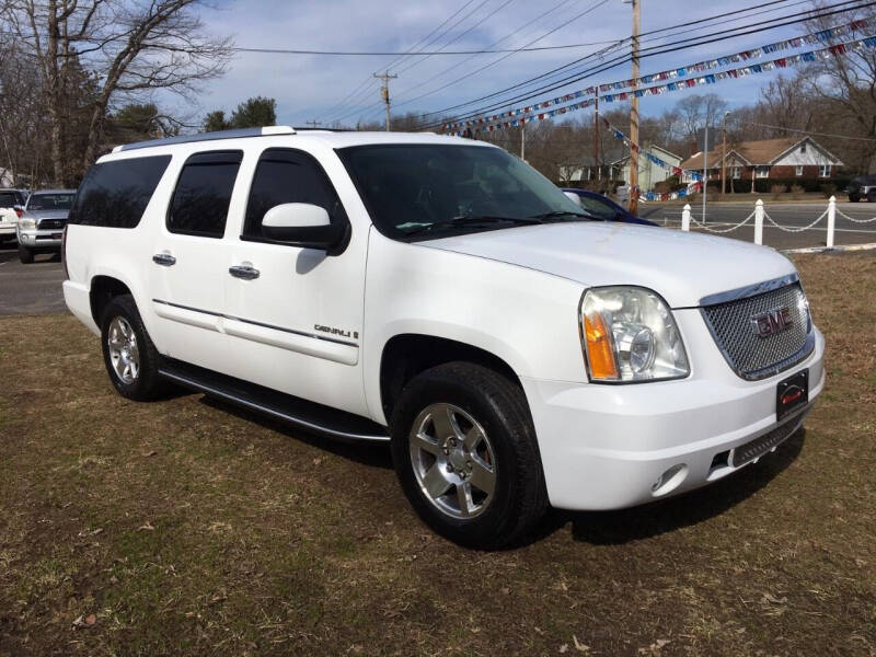 2007 GMC Yukon XL for sale at Manny's Auto Sales in Winslow NJ