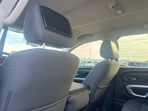 2021 Nissan Titan SV