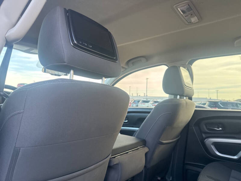 2021 Nissan Titan SV