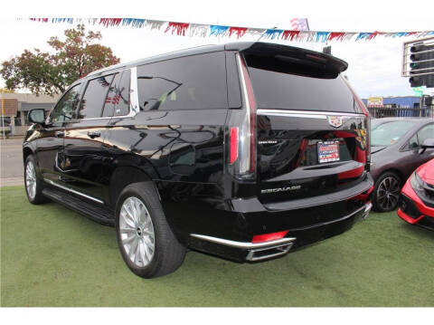 2023 Cadillac Escalade ESV Luxury