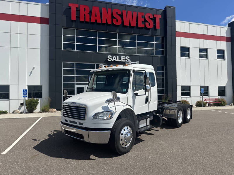 2015 Freightliner M2 106