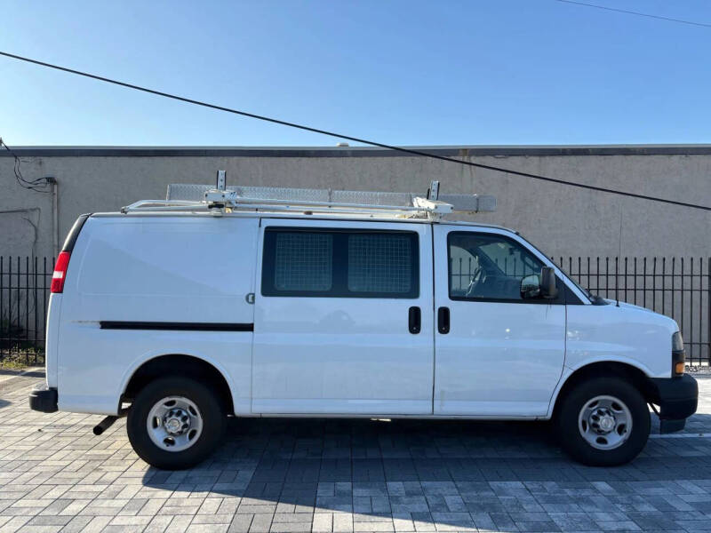 2018 Chevrolet Express 2500