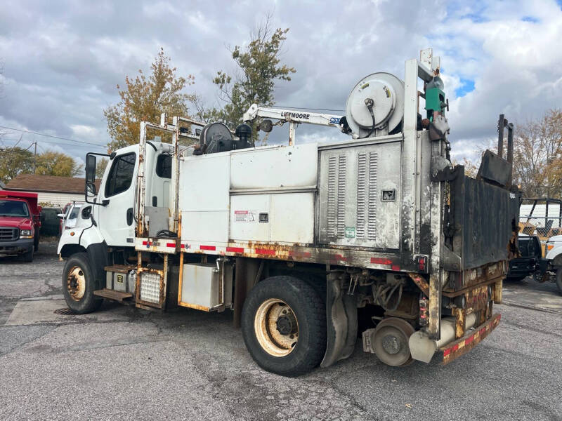 2013 Freightliner 108 SD