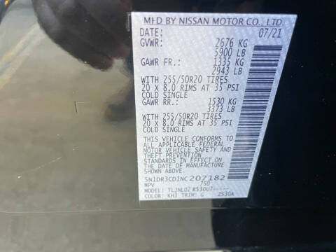 2022 Nissan Pathfinder SL