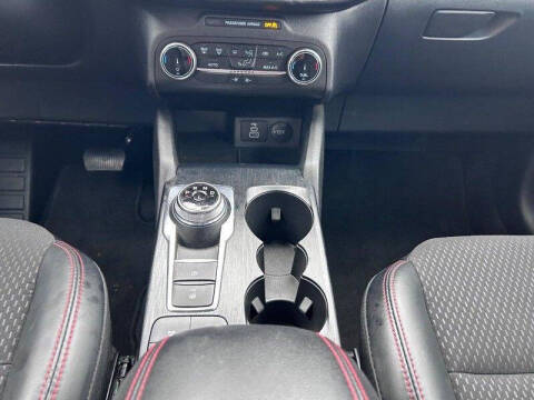 2025 Ford Escape ST-Line