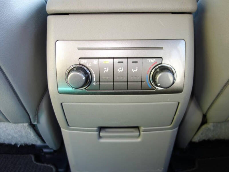 2011 Toyota Highlander SE