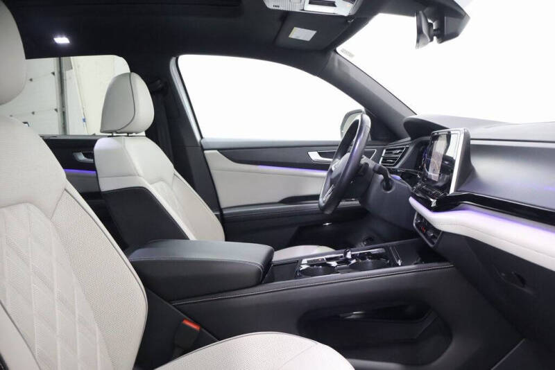 2024 Volkswagen Atlas Cross Sport SEL Premium R-Line 4Motion