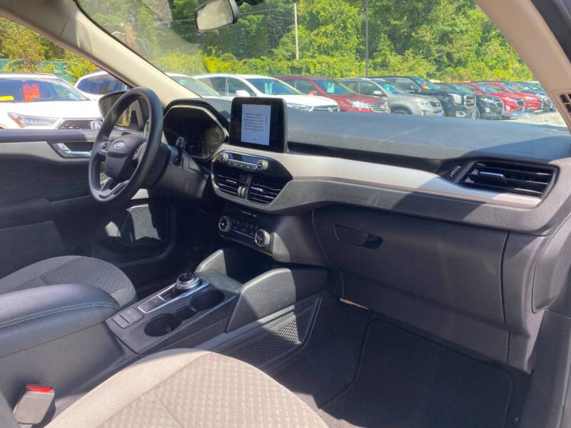 2020 Ford Escape SE