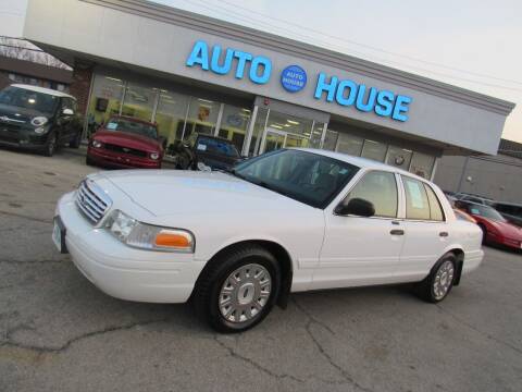 2007 Ford Crown Victoria for sale at Auto House Motors in Downers Grove IL