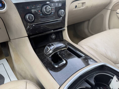 2012 Chrysler 300 Limited