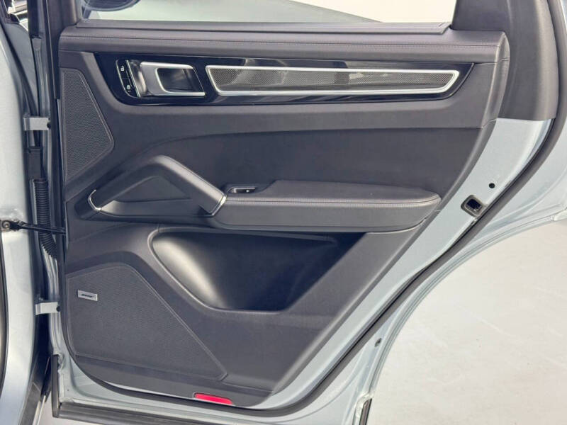 2021 Porsche Cayenne GTS Coupe