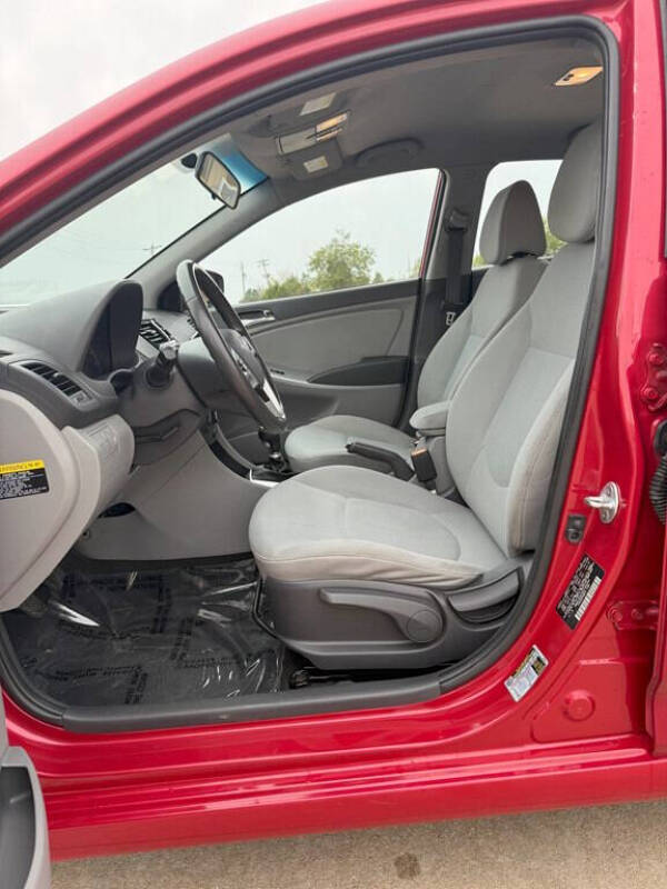 2014 Hyundai Accent SE