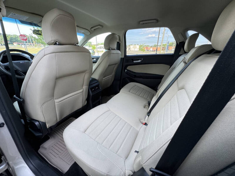 2017 Ford Edge SE