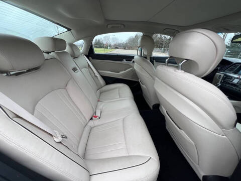 2016 Hyundai Genesis