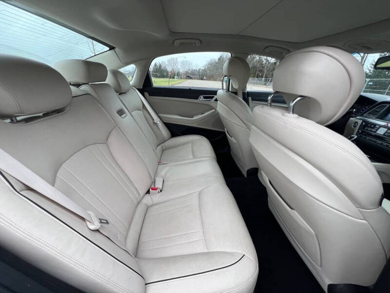 2016 Hyundai Genesis