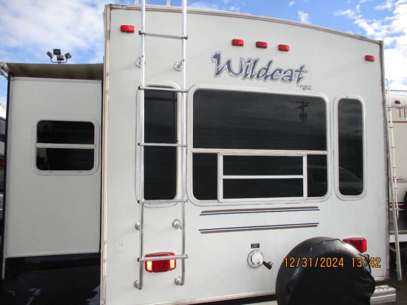 2005 Forest River wild cat for sale at Pro Motors in Roseburg OR