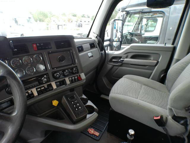 2019 Kenworth T880