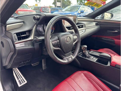2019 Lexus ES 350