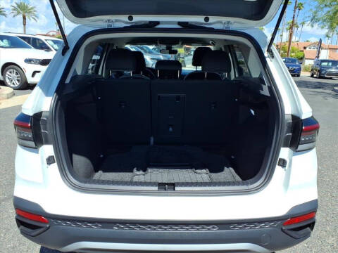 2025 Volkswagen Taos S