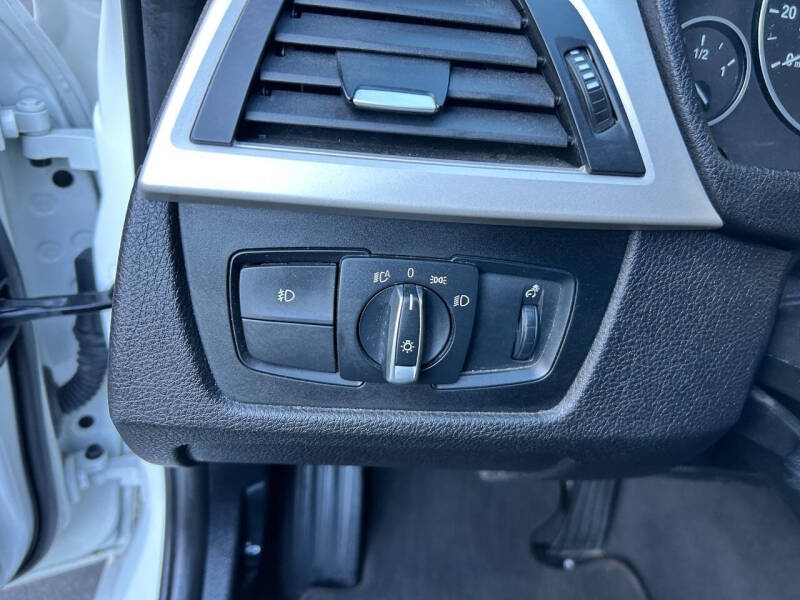 2018 BMW 3 Series 320i