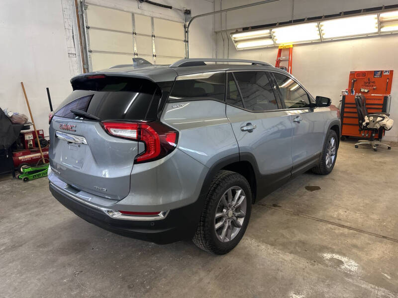 2023 GMC Terrain SLT