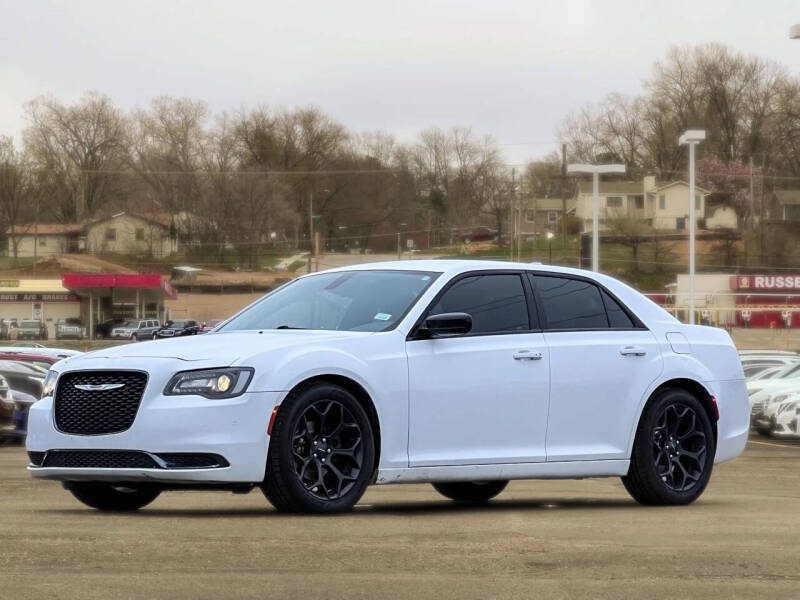 2019 Chrysler 300
