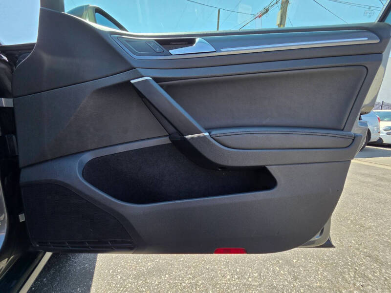 2018 Volkswagen e-Golf SEL Premium