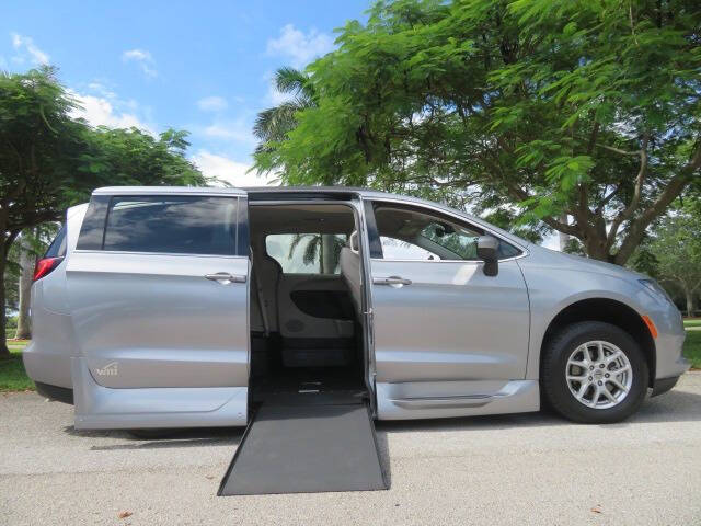 2021 Chrysler Voyager LXi