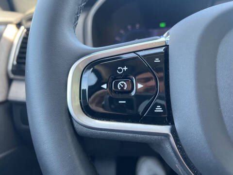 2023 Volvo XC90 Recharge T8 Ultimate Bright Theme 7P