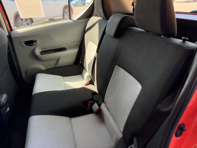 2013 Toyota Prius c Three