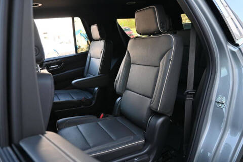 2025 GMC Yukon Elevation