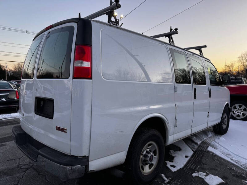 2017 GMC Savana 2500