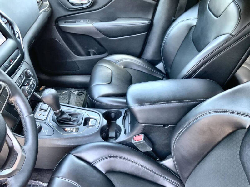 2019 Jeep Cherokee Latitude Plus