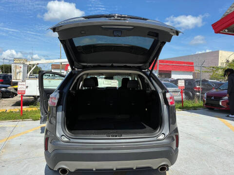 2022 Ford Edge Titanium