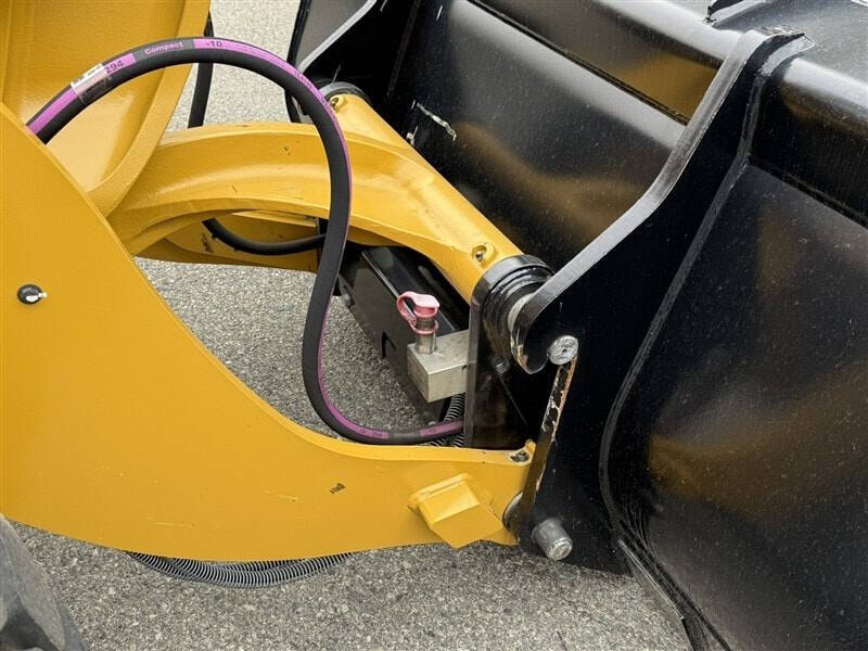 2022 Caterpillar 908M