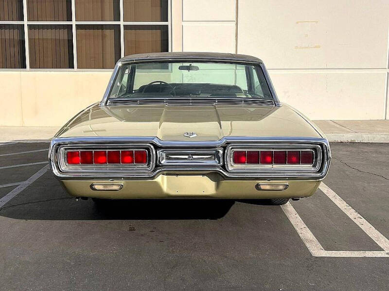 1965 Ford Thunderbird