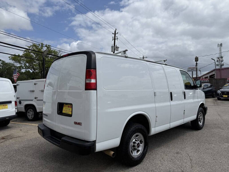 2023 GMC Savana 2500