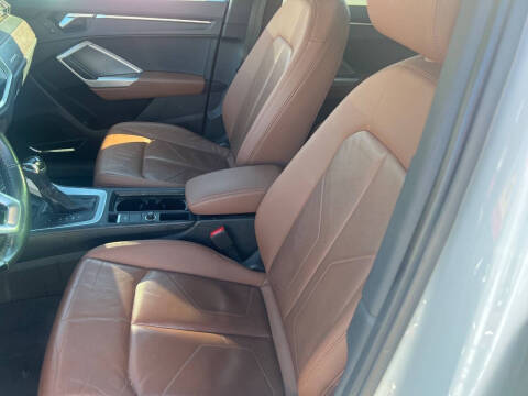 2019 Audi Q3 quattro S line Prem Plus 45 TFSI