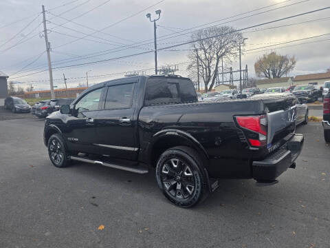 2023 Nissan Titan Platinum Reserve