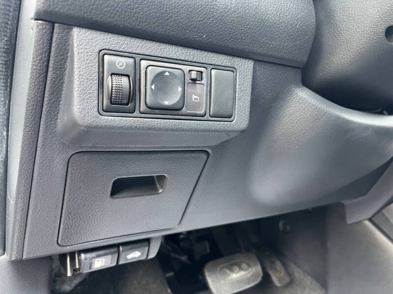 2009 Nissan Versa 1.8 S