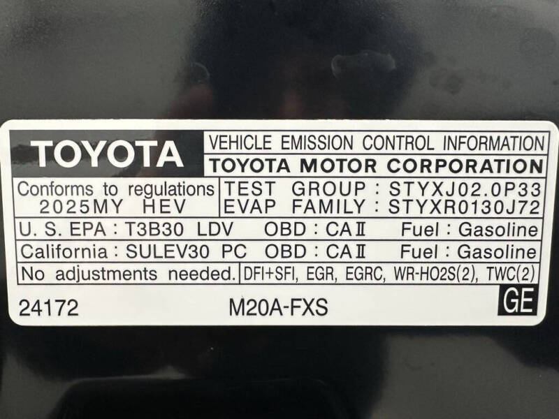 2025 Toyota Prius XLE