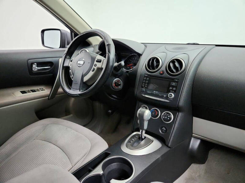 2011 Nissan Rogue SV