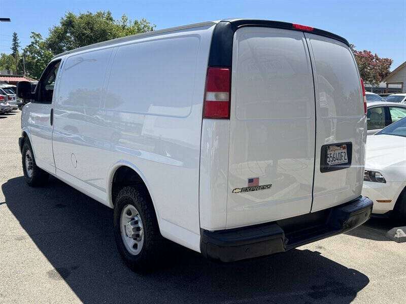 2017 Chevrolet Express 2500