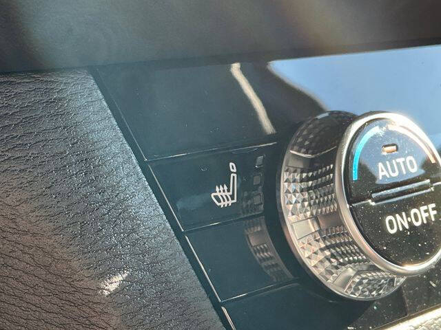 2025 Mitsubishi Outlander PHEV SE