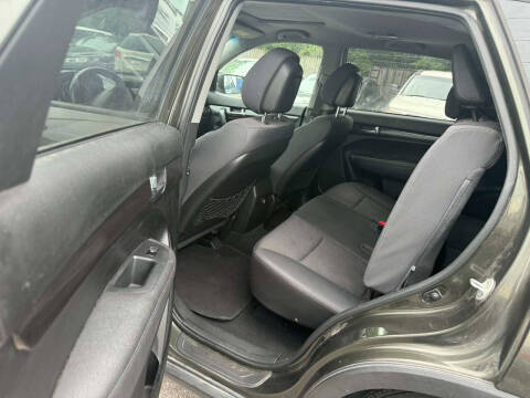 2011 Kia Sorento LX
