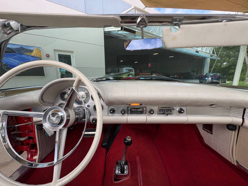 1957 Ford Thunderbird