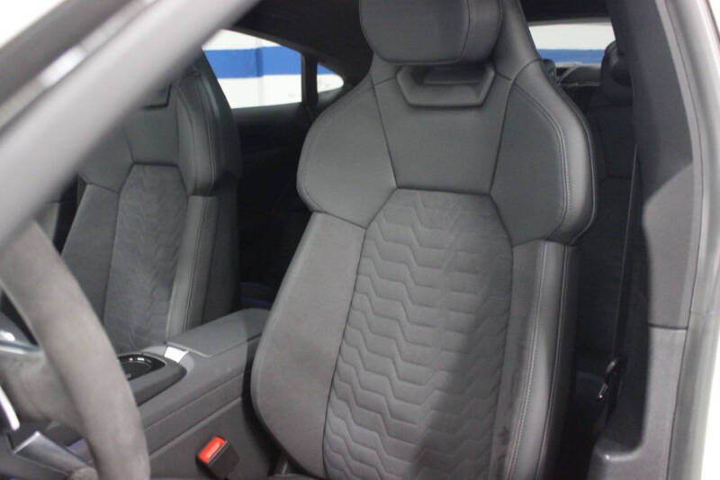 2023 Audi e-tron GT quattro Premium Plus