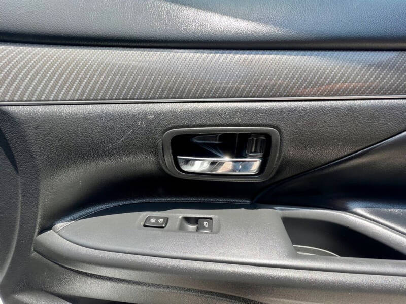 2020 Mitsubishi Outlander SEL